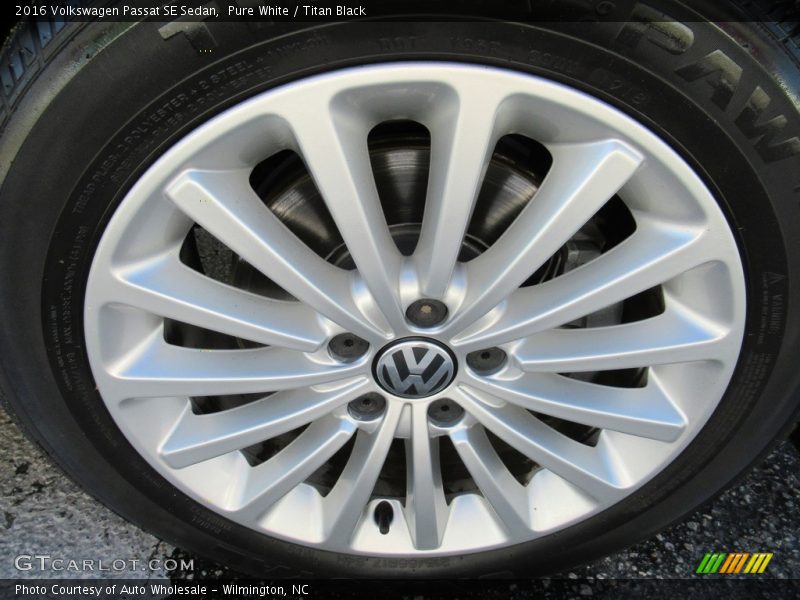  2016 Passat SE Sedan Wheel