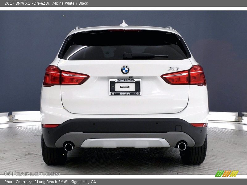 Alpine White / Black 2017 BMW X1 xDrive28i