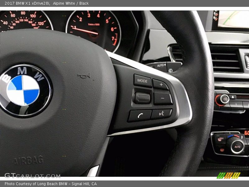Alpine White / Black 2017 BMW X1 xDrive28i