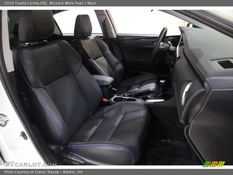 Blizzard White Pearl / Black 2019 Toyota Corolla XSE