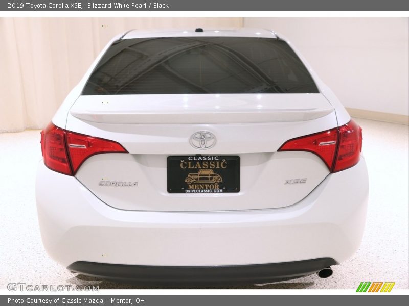 Blizzard White Pearl / Black 2019 Toyota Corolla XSE