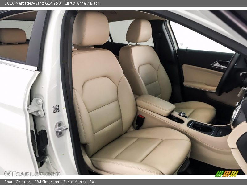 Cirrus White / Black 2016 Mercedes-Benz GLA 250