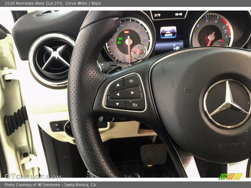 Cirrus White / Black 2016 Mercedes-Benz GLA 250