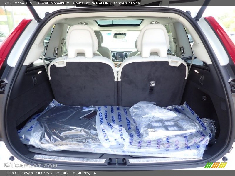 Crystal White Metallic / Blonde/Charcoal 2021 Volvo XC90 T6 AWD Momentum