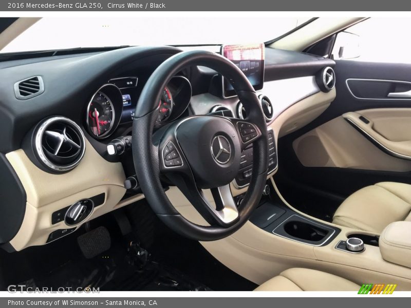 Cirrus White / Black 2016 Mercedes-Benz GLA 250