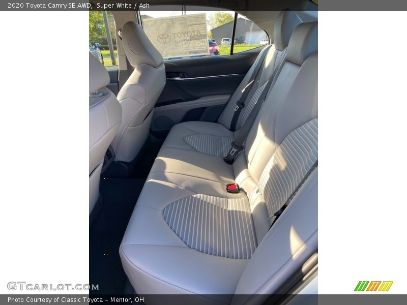 Super White / Ash 2020 Toyota Camry SE AWD