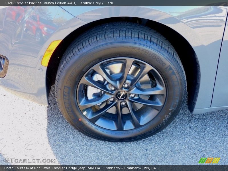Ceramic Grey / Black 2020 Chrysler Pacifica Launch Edition AWD