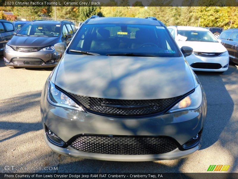 Ceramic Grey / Black 2020 Chrysler Pacifica Touring L