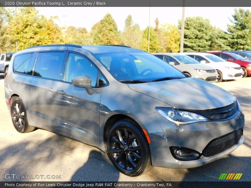 Ceramic Grey / Black 2020 Chrysler Pacifica Touring L