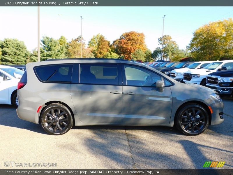Ceramic Grey / Black 2020 Chrysler Pacifica Touring L