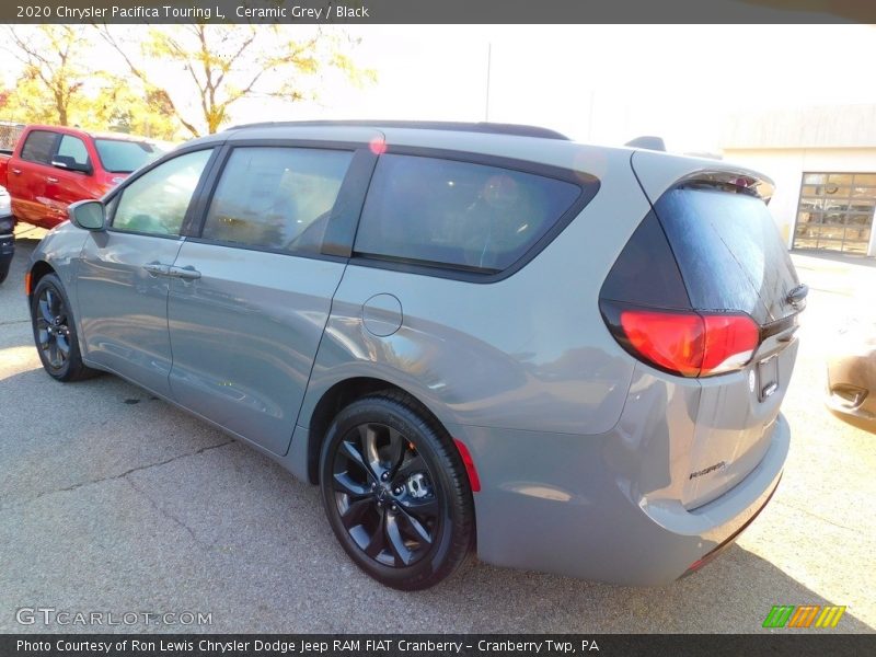 Ceramic Grey / Black 2020 Chrysler Pacifica Touring L