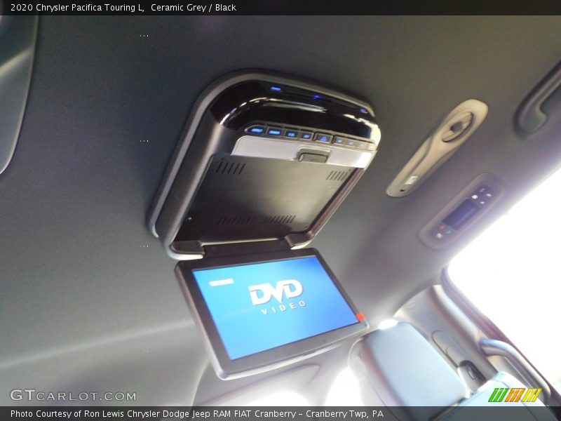 Ceramic Grey / Black 2020 Chrysler Pacifica Touring L