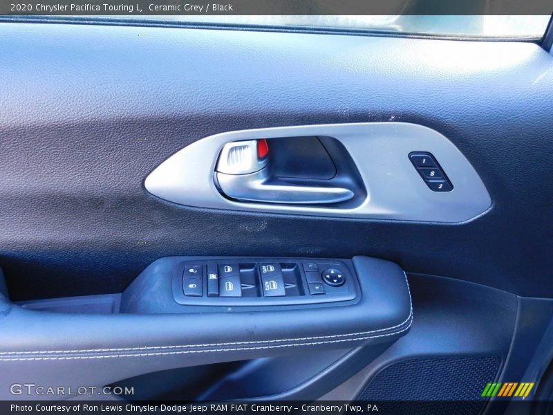 Ceramic Grey / Black 2020 Chrysler Pacifica Touring L