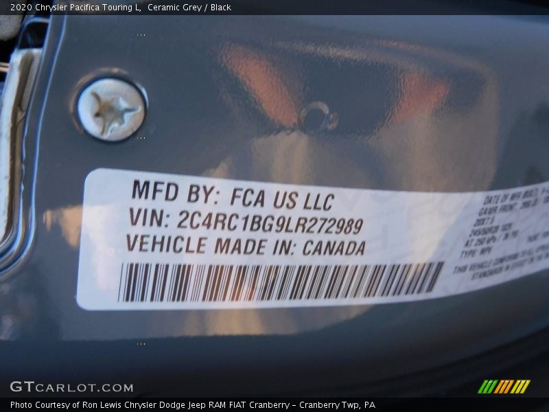 Ceramic Grey / Black 2020 Chrysler Pacifica Touring L