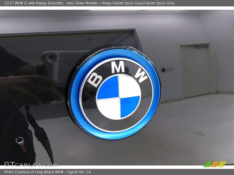 Ionic Silver Metallic / Mega Carum Spice Grey/Carum Spice Grey 2017 BMW i3 with Range Extender