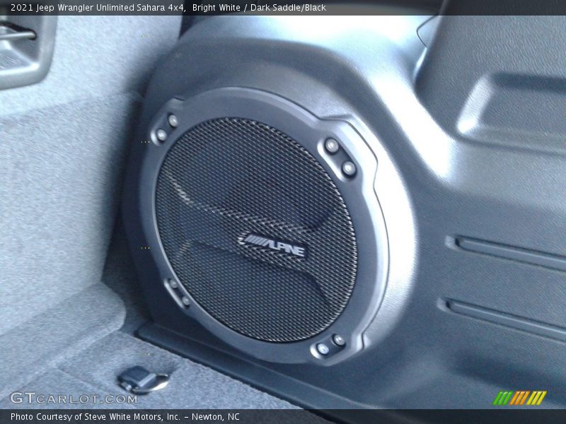 Bright White / Dark Saddle/Black 2021 Jeep Wrangler Unlimited Sahara 4x4
