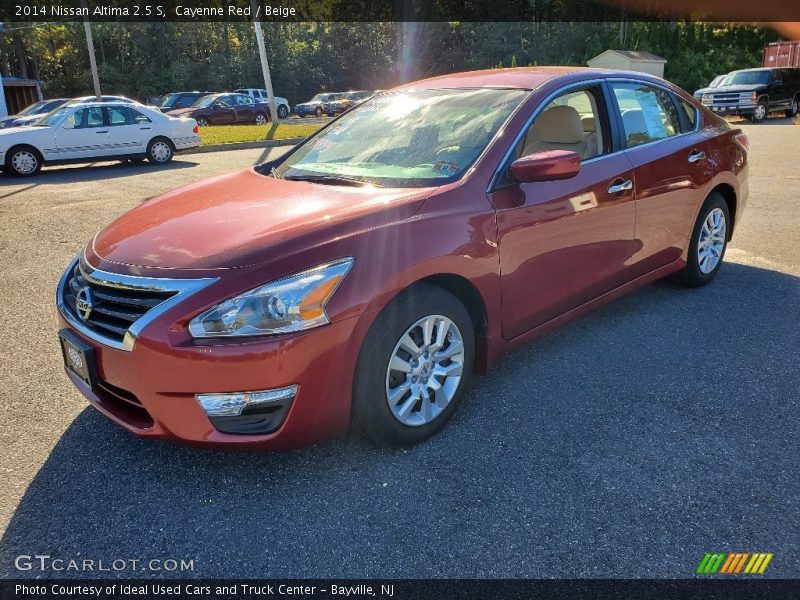Cayenne Red / Beige 2014 Nissan Altima 2.5 S