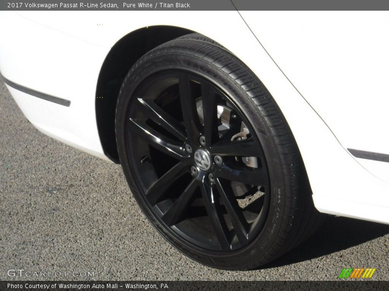 Pure White / Titan Black 2017 Volkswagen Passat R-Line Sedan