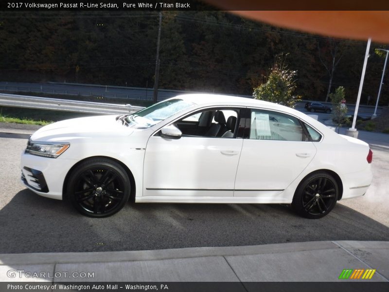 Pure White / Titan Black 2017 Volkswagen Passat R-Line Sedan