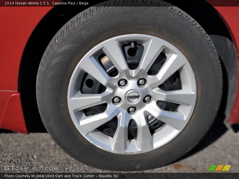 Cayenne Red / Beige 2014 Nissan Altima 2.5 S