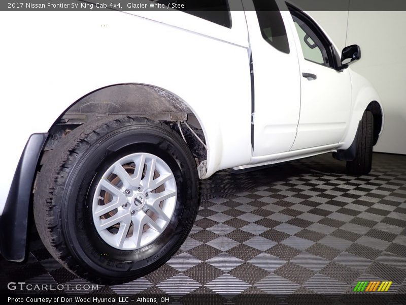 Glacier White / Steel 2017 Nissan Frontier SV King Cab 4x4