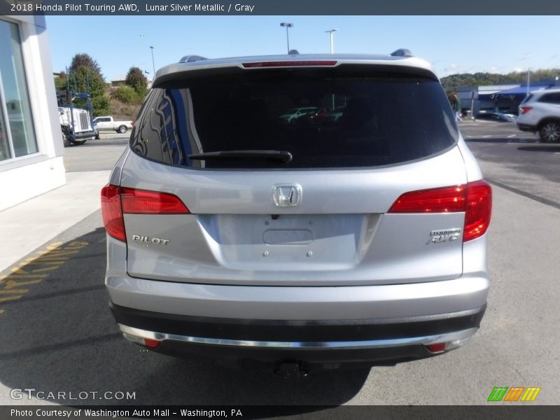 Lunar Silver Metallic / Gray 2018 Honda Pilot Touring AWD