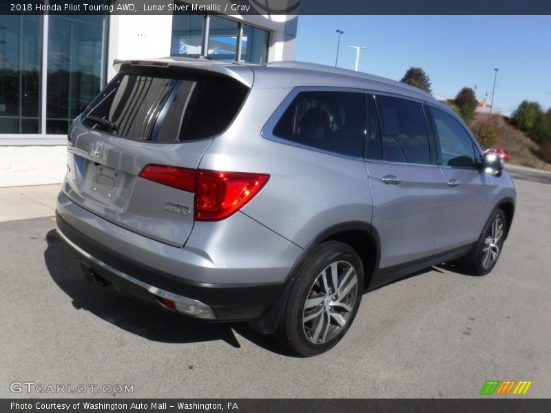 Lunar Silver Metallic / Gray 2018 Honda Pilot Touring AWD