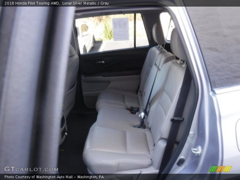 Lunar Silver Metallic / Gray 2018 Honda Pilot Touring AWD