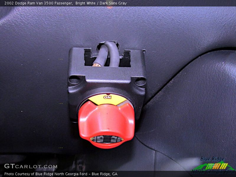 Bright White / Dark Slate Gray 2002 Dodge Ram Van 3500 Passenger