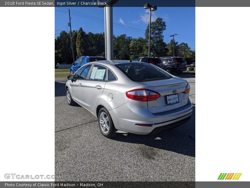 Ingot Silver / Charcoal Black 2018 Ford Fiesta SE Sedan