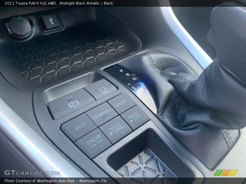 Midnight Black Metallic / Black 2021 Toyota RAV4 XLE AWD