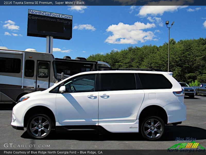 Super White / Black 2016 Toyota Sienna SE Premium