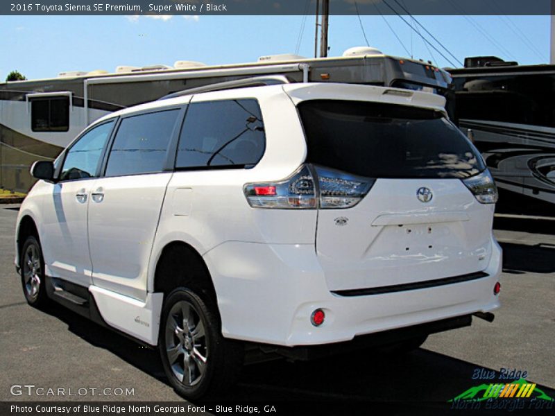 Super White / Black 2016 Toyota Sienna SE Premium