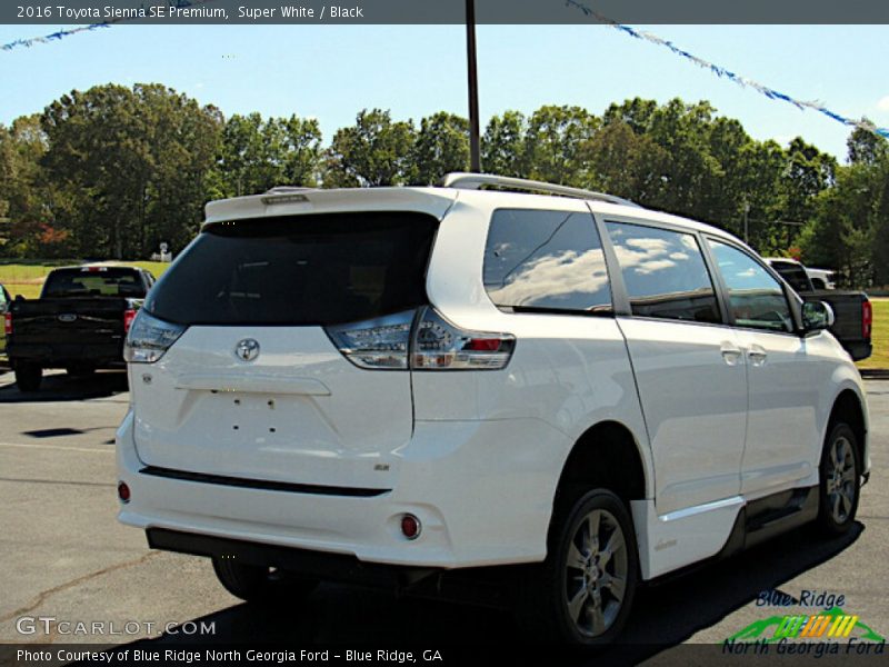 Super White / Black 2016 Toyota Sienna SE Premium