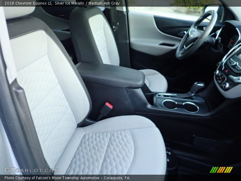 Silver Ice Metallic / Medium Ash Gray 2018 Chevrolet Equinox LS