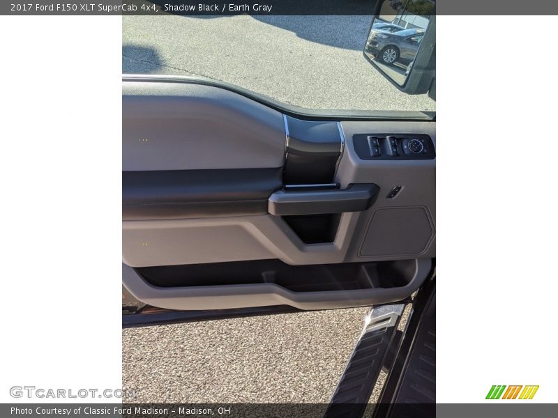 Shadow Black / Earth Gray 2017 Ford F150 XLT SuperCab 4x4