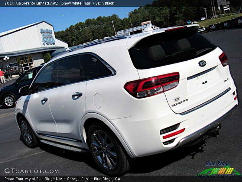 Snow White Pearl / Satin Black 2016 Kia Sorento Limited AWD