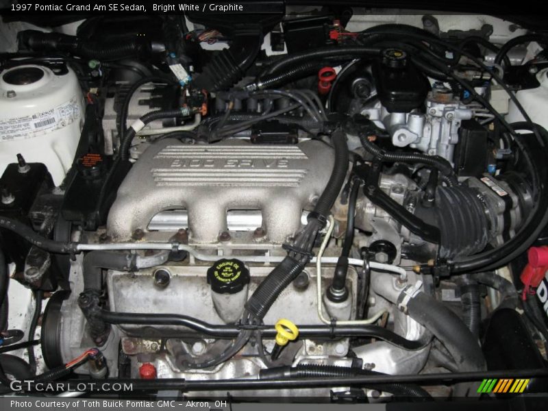 Bright White / Graphite 1997 Pontiac Grand Am SE Sedan