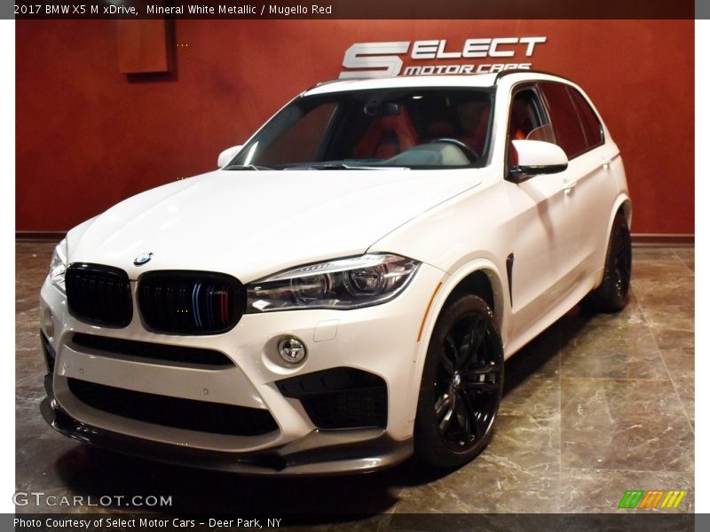 Mineral White Metallic / Mugello Red 2017 BMW X5 M xDrive