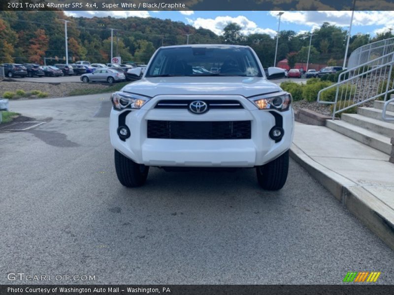 Super White / Black/Graphite 2021 Toyota 4Runner SR5 4x4