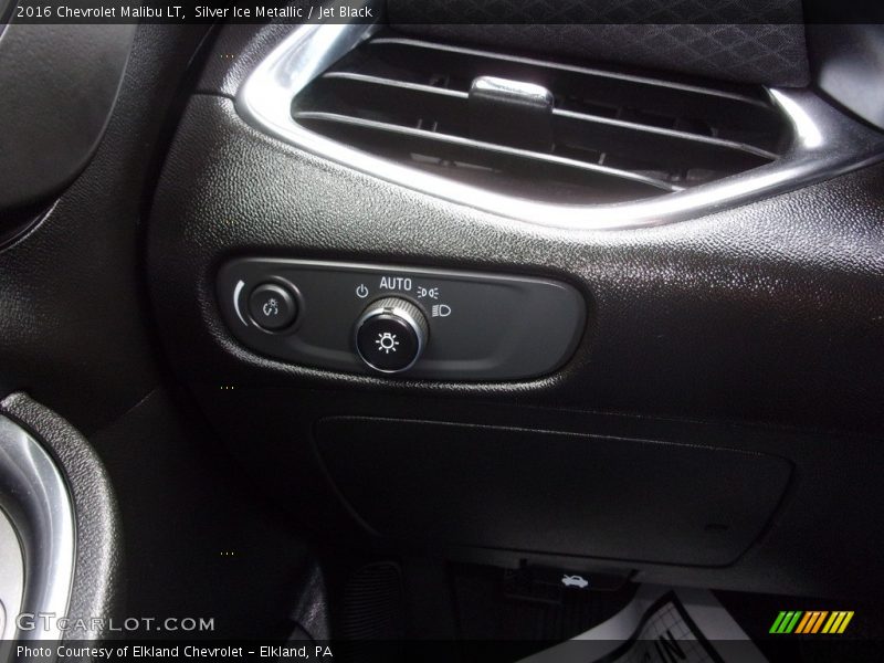 Silver Ice Metallic / Jet Black 2016 Chevrolet Malibu LT