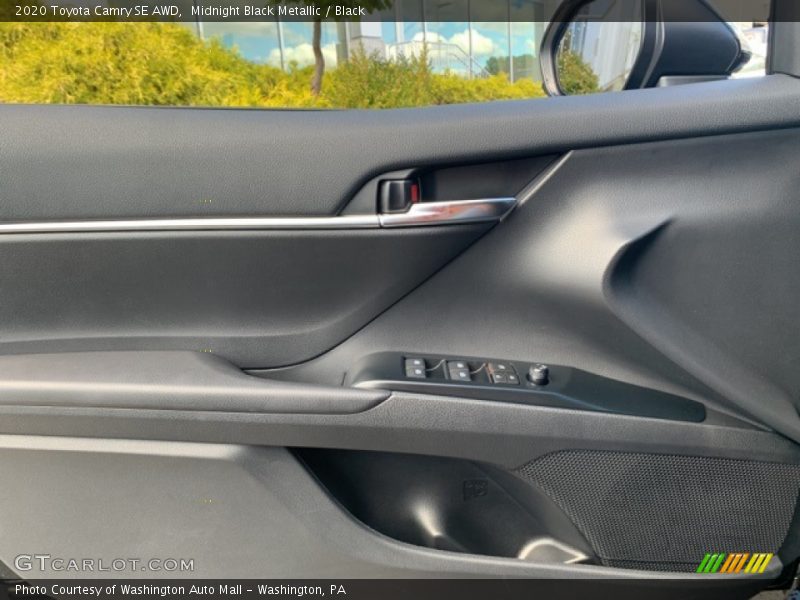 Midnight Black Metallic / Black 2020 Toyota Camry SE AWD