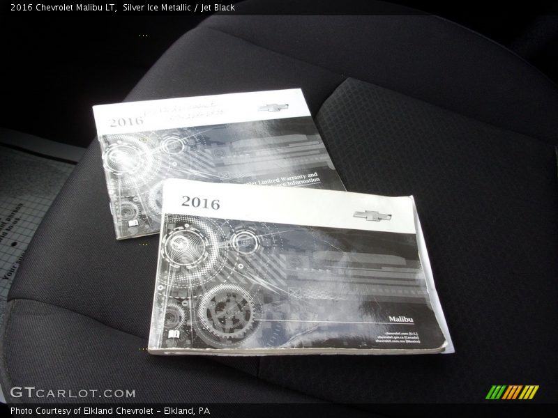 Silver Ice Metallic / Jet Black 2016 Chevrolet Malibu LT