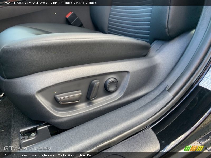 Midnight Black Metallic / Black 2020 Toyota Camry SE AWD