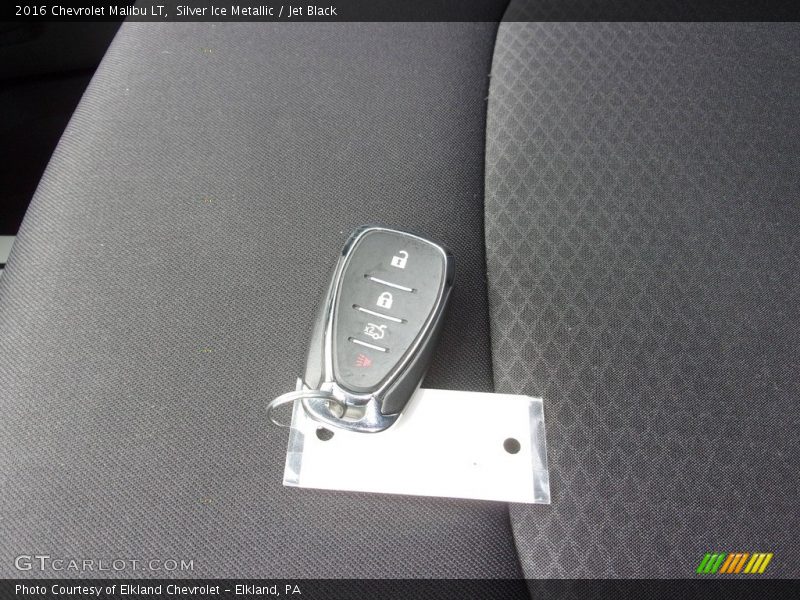 Silver Ice Metallic / Jet Black 2016 Chevrolet Malibu LT