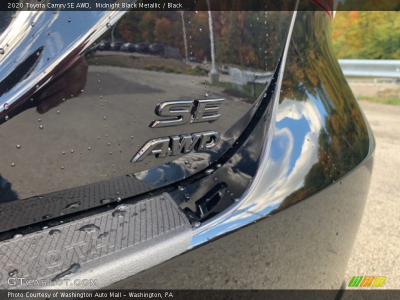 Midnight Black Metallic / Black 2020 Toyota Camry SE AWD
