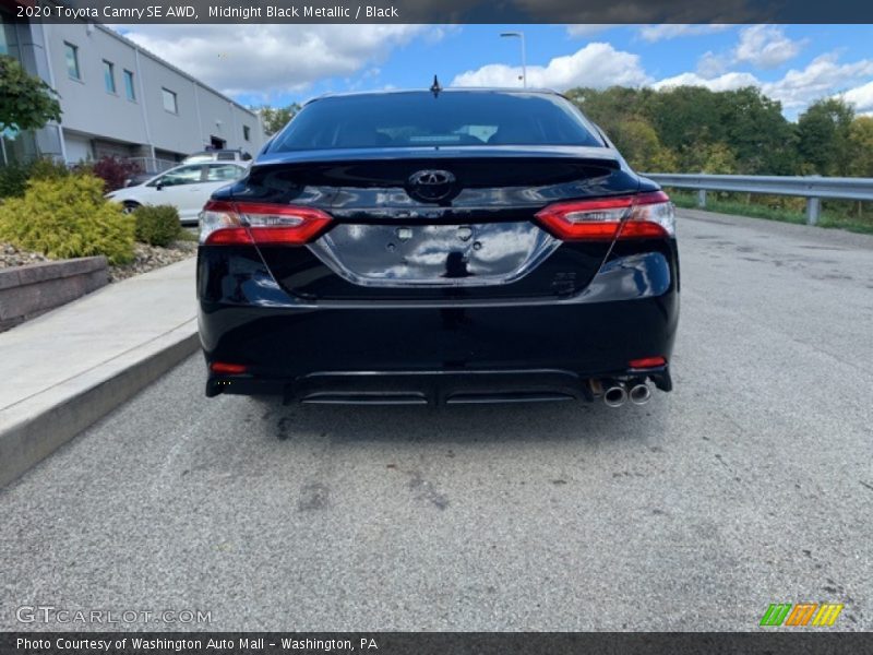 Midnight Black Metallic / Black 2020 Toyota Camry SE AWD