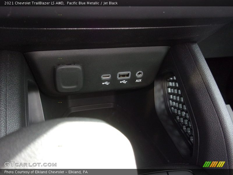 Pacific Blue Metallic / Jet Black 2021 Chevrolet TrailBlazer LS AWD