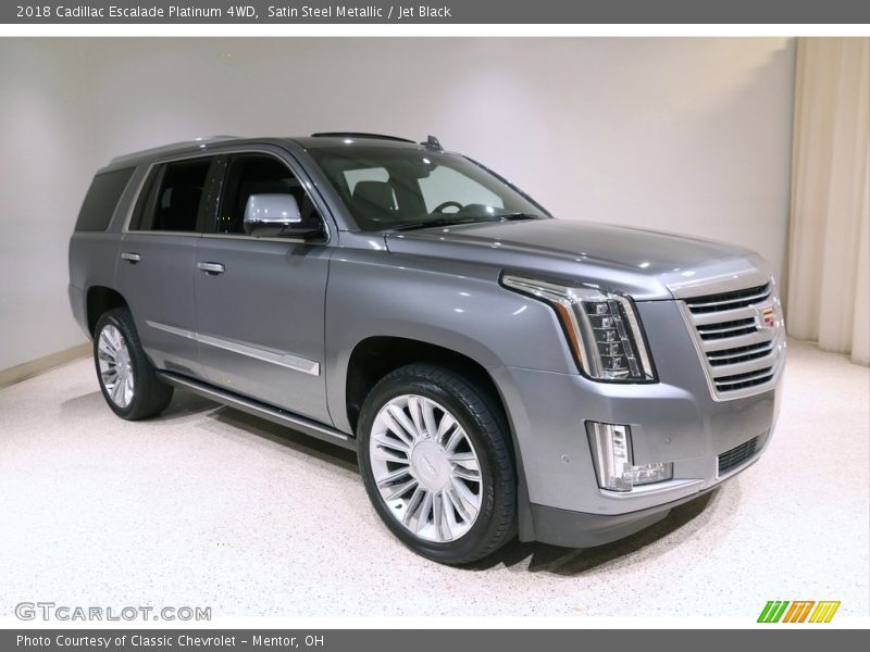 Front 3/4 View of 2018 Escalade Platinum 4WD