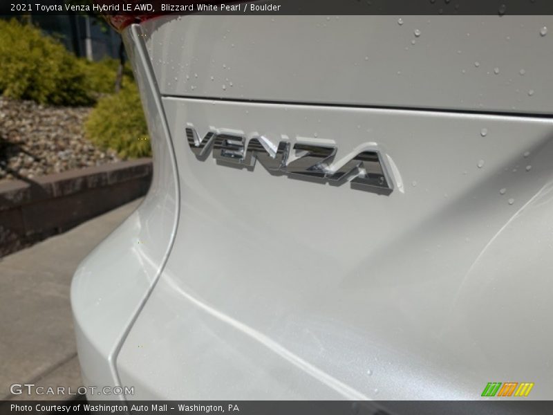 Blizzard White Pearl / Boulder 2021 Toyota Venza Hybrid LE AWD